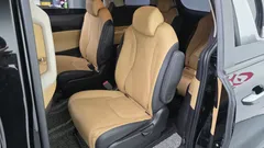 2023 Kia Carnival Diesel 9-Seater Prestige — фото 11