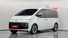 2023 Hyundai Staria Lounge 9-Seater — фото 1