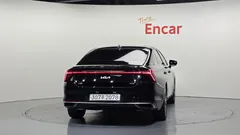 2023 Kia K8 Signature Special — фото 4
