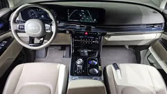 2023 Kia Carnival Gasoline 4-Seater Hi-Limousine — фото 7