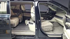 2023 Kia Carnival Gasoline 4-Seater Hi-Limousine — фото 13