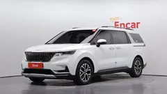 2023 Kia Carnival Diesel 9-Seater Prestige — фото 1
