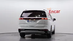 2023 Kia Carnival Diesel 9-Seater Prestige — фото 4