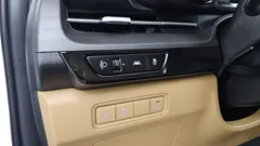 2023 Kia Carnival Diesel 9-Seater Prestige — фото 17