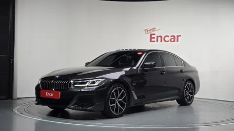 2023 BMW 5-Series 530e M Sport
