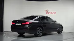 2023 BMW 5-Series 530e M Sport — фото 2