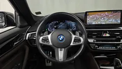 2023 BMW 5-Series 530e M Sport — фото 17