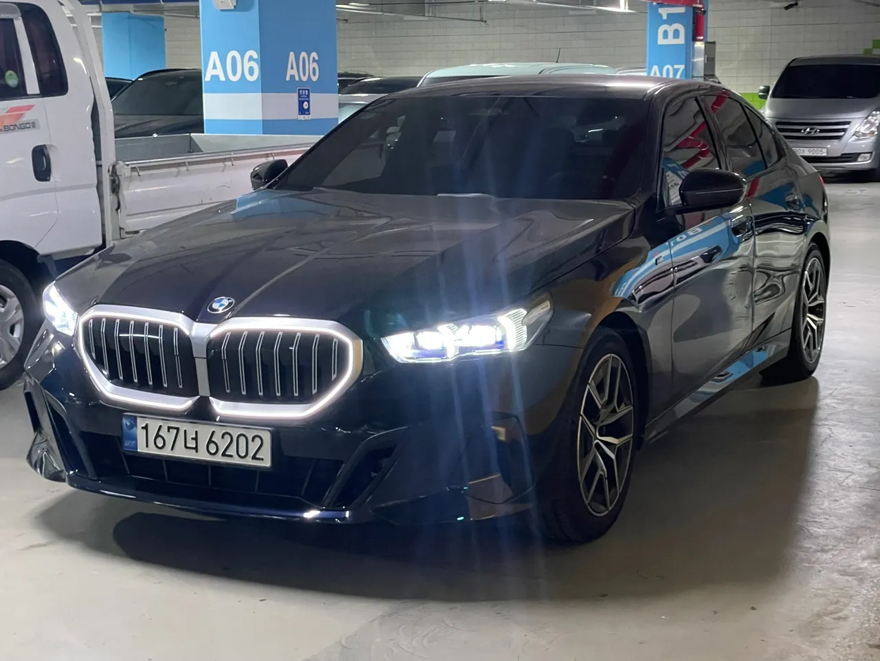 2024 BMW 5-Series 520i M Sport