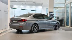 2023 BMW 5-Series 530i xDrive M Sport Package — фото 2