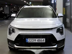 2024 Kia Niro Signature — фото 2