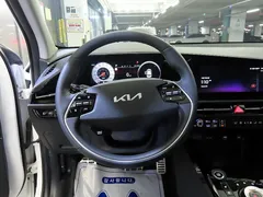 2024 Kia Niro Signature — фото 8
