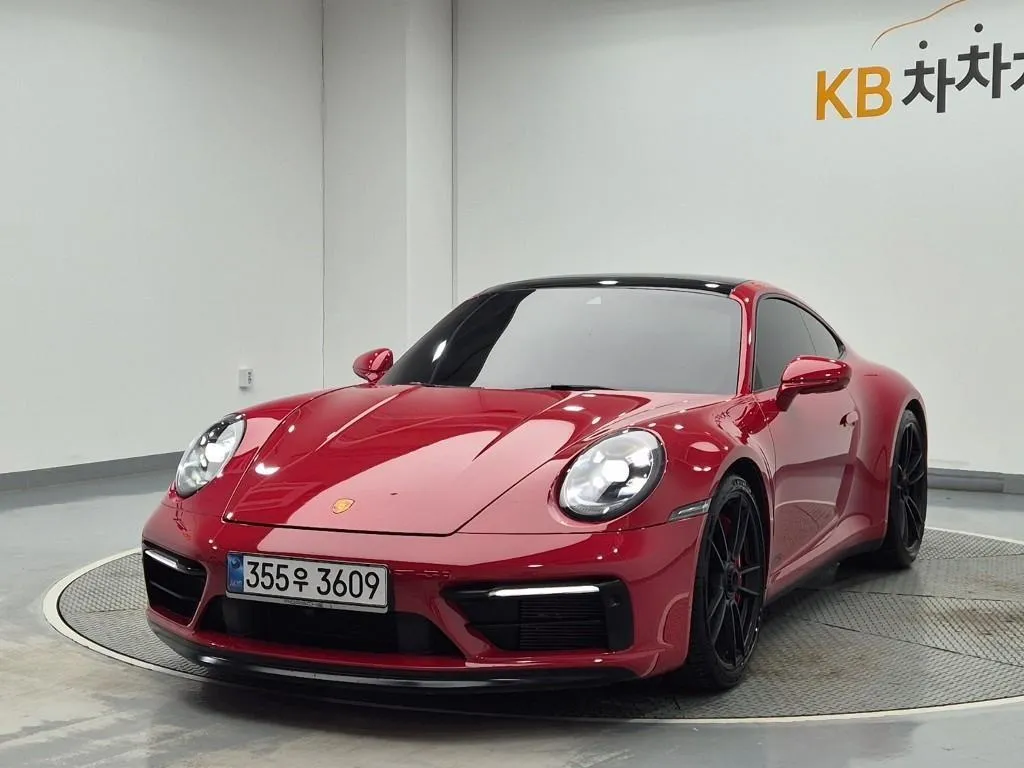 2023 Porsche 911 Carrera GTS