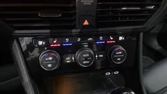 2023 Volkswagen Jetta 1.5 TSI Premium — фото 17