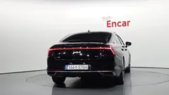 2023 Kia K8 Signature — фото 4