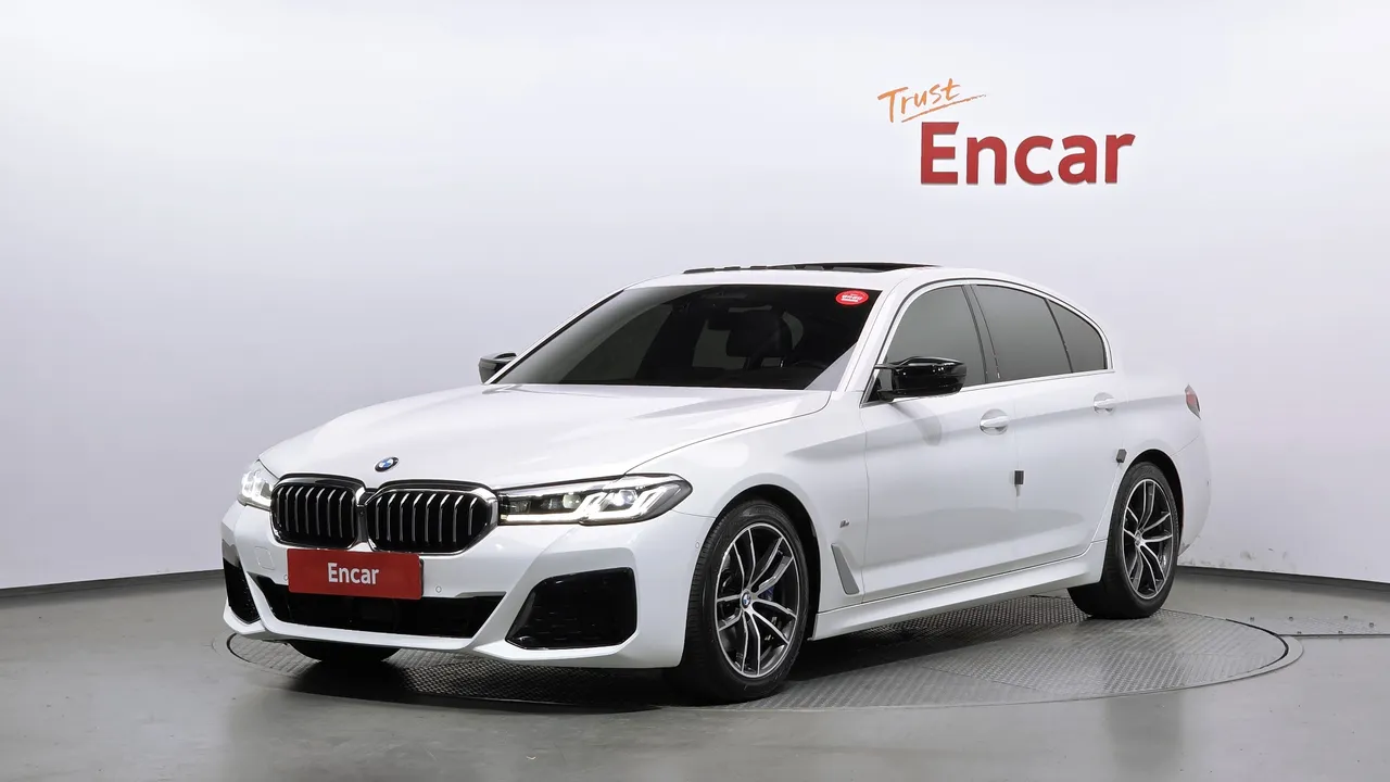 2023 BMW 5-Series 520i M Sport
