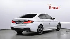 2023 BMW 5-Series 520i M Sport — фото 2