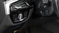 2023 BMW 5-Series 520i M Sport — фото 19