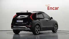 2024 Kia Niro Signature — фото 2