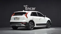 2024 Kia Niro Signature — фото 2