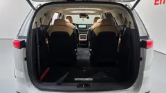 2022 Kia Carnival Diesel 9-Seater Noblesse — фото 19