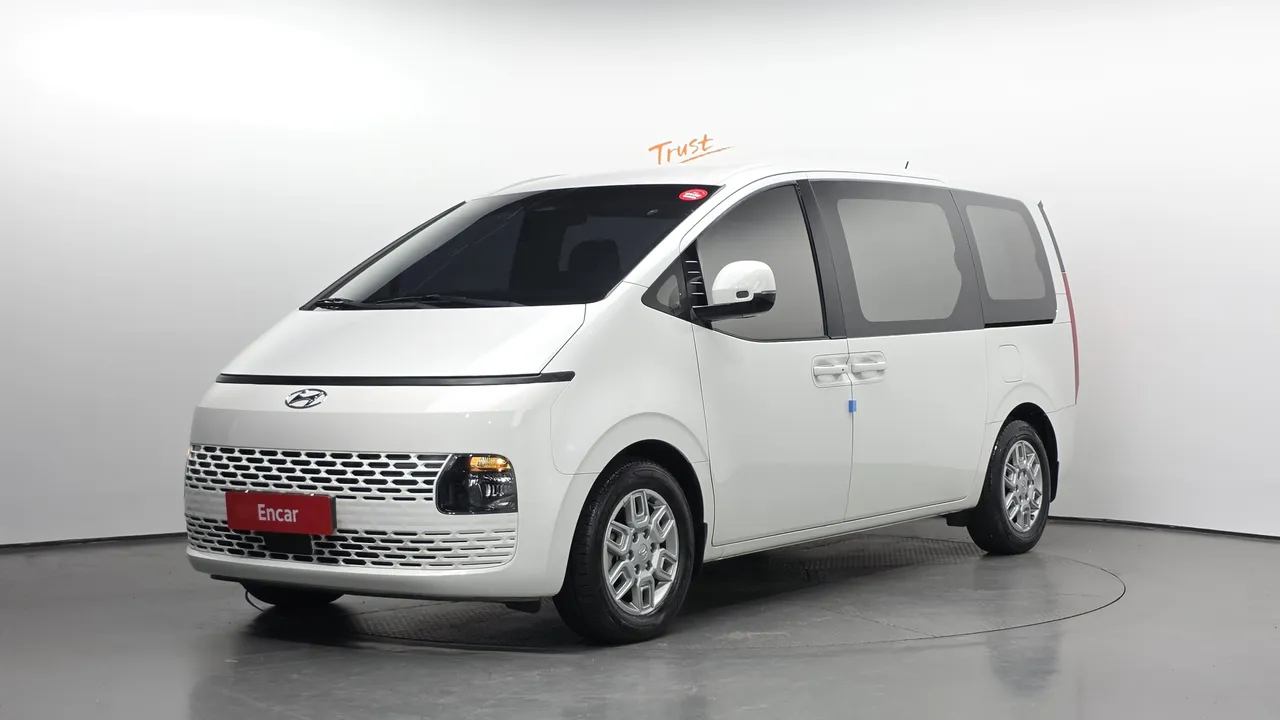 2022 Hyundai Staria Tourer 11-Seater