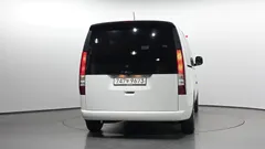 2022 Hyundai Staria Tourer 11-Seater — фото 4
