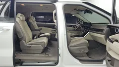 2023 Kia Carnival Diesel 9-Seater Noblesse — фото 12
