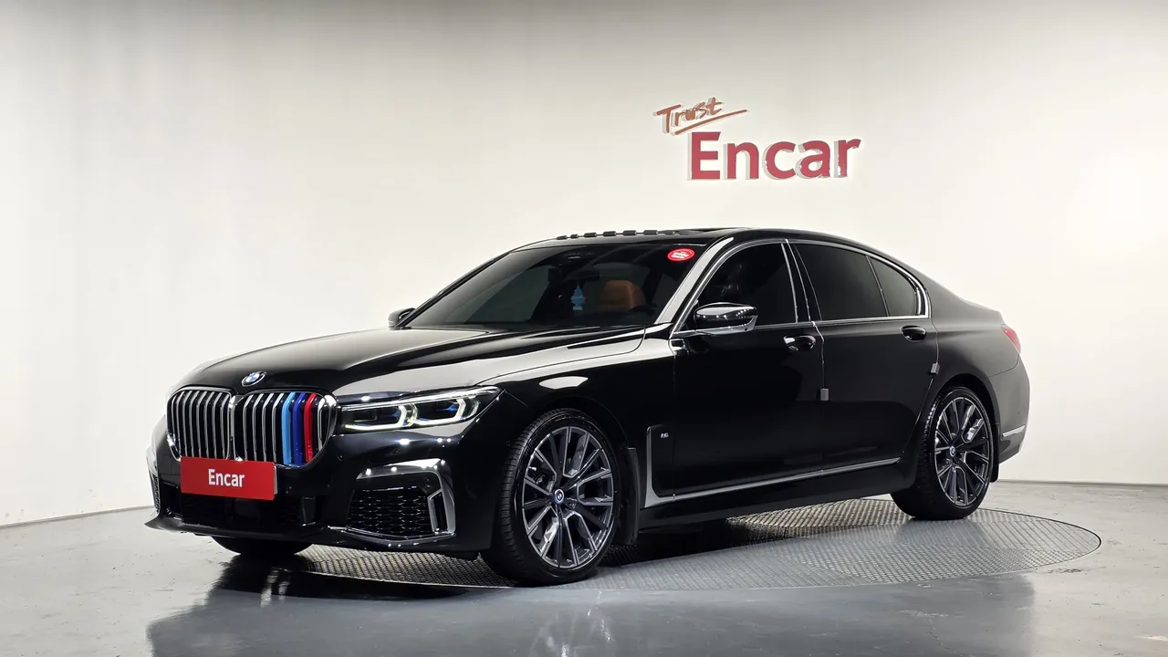 2022 BMW 7-Series 740i M Sport