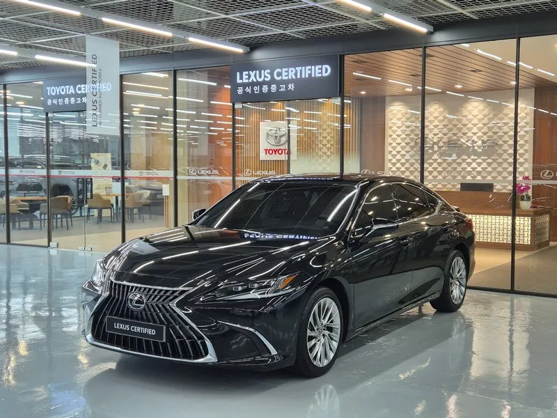 2023 Lexus ES Executive
