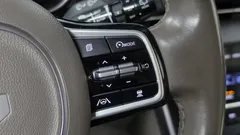 2023 Kia Carnival Diesel 9-Seater Prestige — фото 14