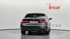 2022 BMW 3-Series 320i M Sport — фото 4