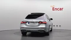 2022 Mercedes-Benz E-Class E350 4MATIC AMG Line — фото 4
