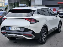 2023 Kia Sportage Signature 2WD — фото 4