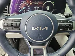 2023 Kia Sportage Signature 2WD — фото 10