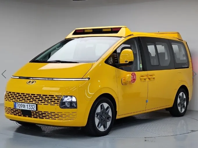 2024 Hyundai Staria L3.5  Kinder Safety Car