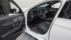 2022 Mercedes-Benz E-Class E350 4MATIC Avantgarde — фото 10