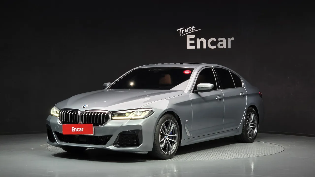 2023 BMW 5-Series 520i M Sport