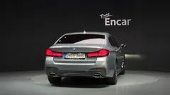 2023 BMW 5-Series 520i M Sport — фото 4