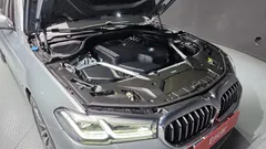 2023 BMW 5-Series 520i M Sport — фото 6