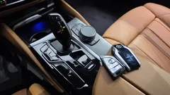 2023 BMW 5-Series 520i M Sport — фото 9