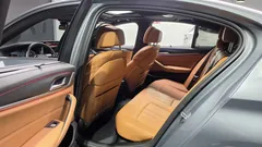 2023 BMW 5-Series 520i M Sport — фото 11