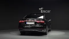 2023 Audi A8 50 TDI Quattro Premium — фото 4