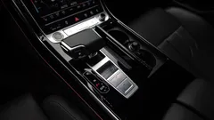 2023 Audi A8 50 TDI Quattro Premium — фото 9