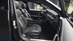 2023 Audi A8 50 TDI Quattro Premium — фото 11