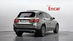 2022 Mercedes-Benz GLC-Class GLC220 d 4MATIC — фото 2