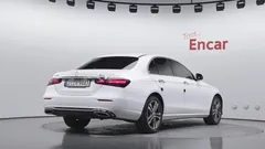 2022 Mercedes-Benz E-Class E350 4MATIC Avantgarde — фото 2