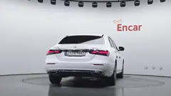 2022 Mercedes-Benz E-Class E350 4MATIC Avantgarde — фото 4