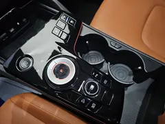 2023 Kia Sportage Signature 2WD — фото 9