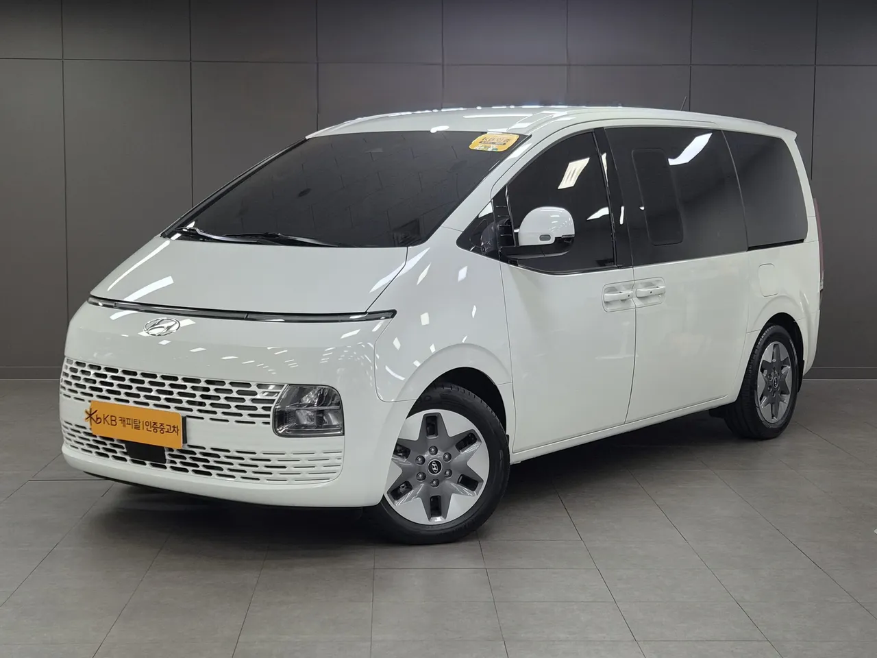 2023 Hyundai Staria Tourer 9-Seater