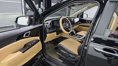 2023 Kia Carnival Diesel 9-Seater Prestige — фото 10